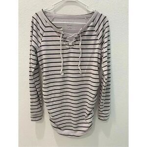 a:glow maternity lace up sweatshirt size small